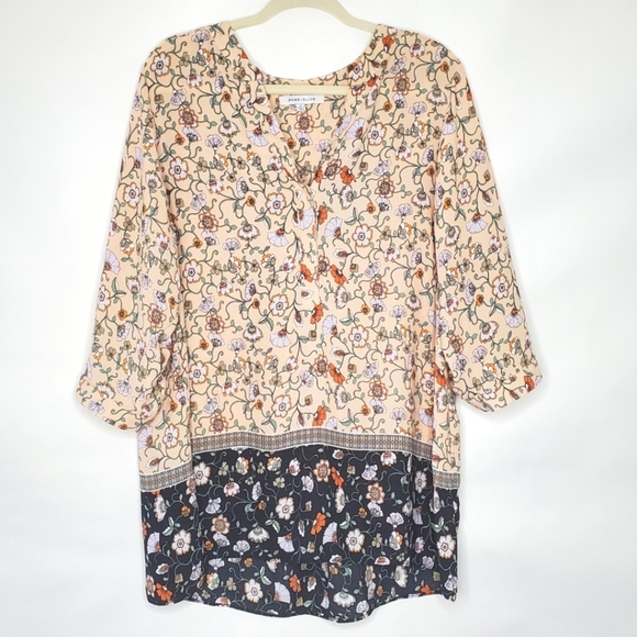 Rose + Olive Tops - Rose + Olive Contrast Floral Print Tunic Size 1X Lightweight Spring Top Office